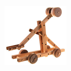 Petit trébuchet en bois naturel à monter