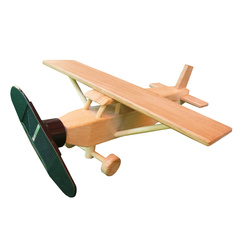 Avion Pilatus en bois naturel