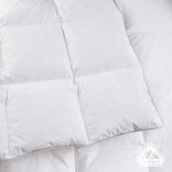 Couette été 90% duvet d'oie, 100 et 150 g/m²