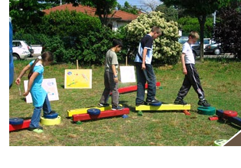 Jeux et jouets en bois